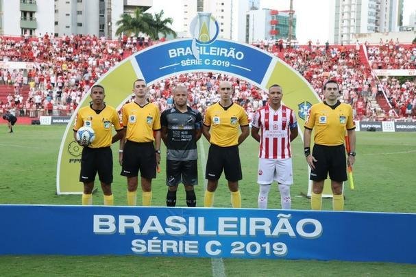 Buscando o equilíbrio na Série C, após algumas oscilações de desempenho, o Timbu voltou aos Aflitos, pela 10ª rodada da Série C