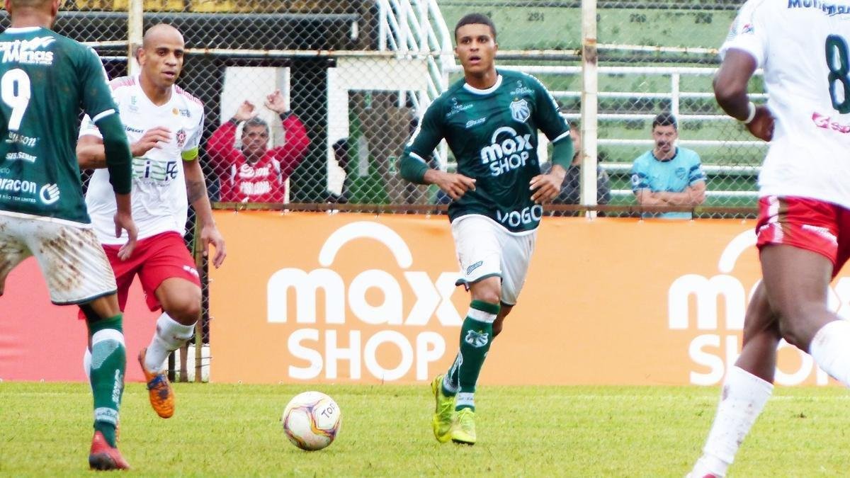 Fotos de Caldense x Boa, no Estdio Ronaldo, em Poos de Caldas, pelo Campeonato Mineiro