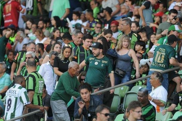 Amrica foi derrotado em casa pelo Figueirense