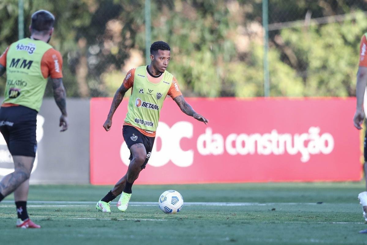 Fotos do primeiro treino de Diego Costa pelo Atltico