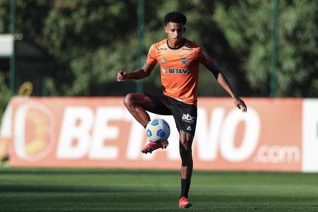 Dylan - O meia colombiano est na mesma situao de Franco e pode voltar a ser relacionado. Nas ltimas vezes que entrou em campo, agradou bastante ao tcnico Cuca e pode voltar aos planos do treinador no jogo contra o Bahia. 