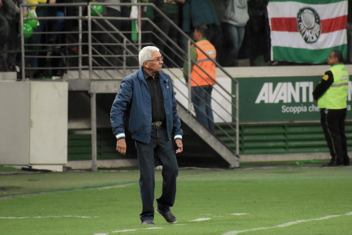 Amrica foi goleado pelo Palmeiras por 4 a 0 no Allianz Parque, mas ainda est vivo na luta contra a queda