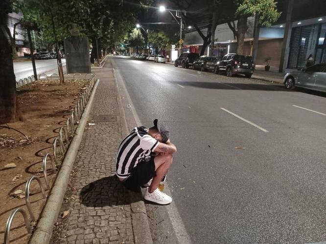 Torcedores do Atltico acompanham a partida contra o Palmeiras em alguns bares de Belo Horizonte