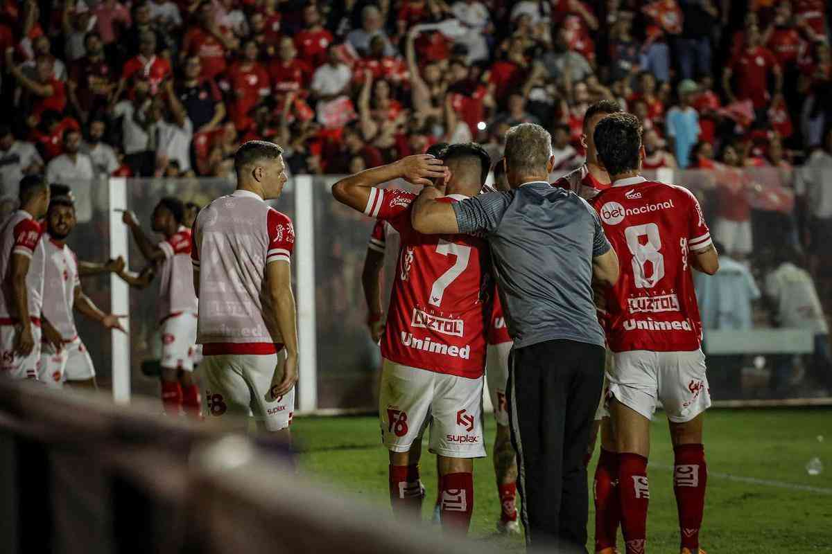 Vila Nova X Cruzeiro: Fotos Do Jogo Pela Série B - Superesportes