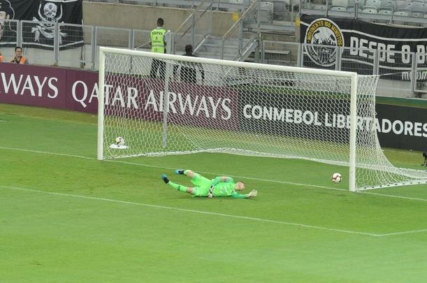 Fotos do duelo entre Atltico e Cerro Porteo, no Mineiro, pelo Grupo E da Copa Libertadores