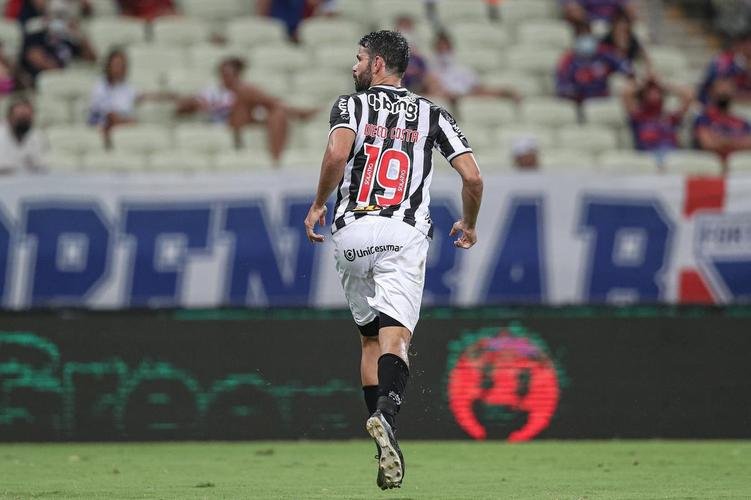 Diego Costa e Hulk marcaram os gols da vitória do Atlético por 2 a 1 sobre o Fortaleza, no Castelão