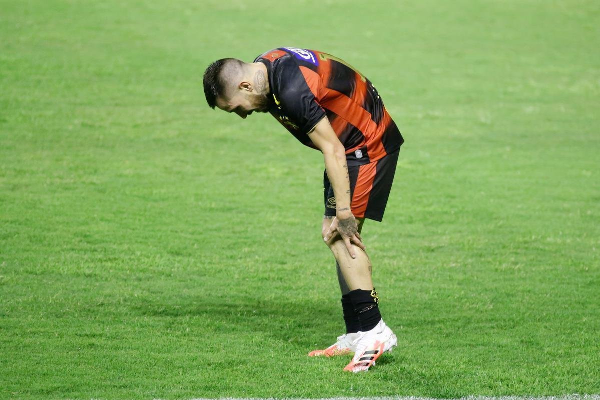 Na estreia do Brasileirão, o Sport bateu o Ceará por 3 a 2, com gols de Elton (2x) e Jonatan Gomez.