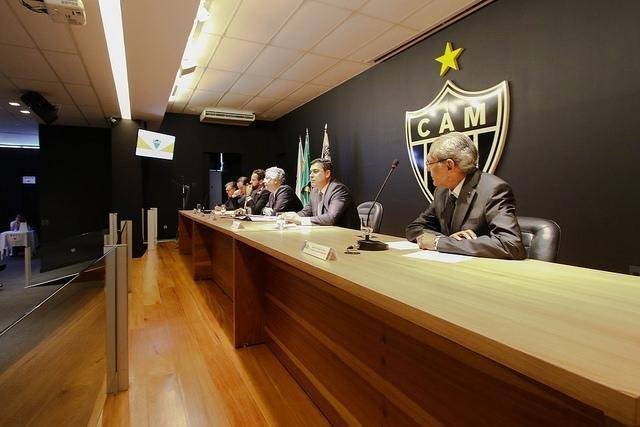 Com festa dos torcedores, Conselho Deliberativo do Atltico aprovou construo do estdio