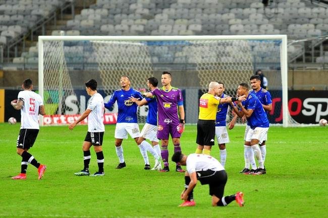 Fotos do jogo entre Cruzeiro e Vasco, no Mineiro, em Belo Horizonte, pela sexta rodada da Srie B do Brasileiro de 2021