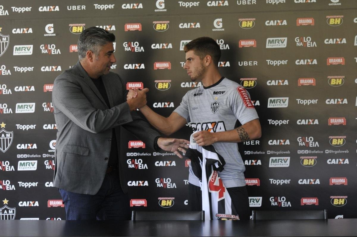 Veja fotos da apresentao de Toms Andrade no Atltico