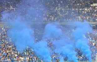 Fotos da torcida do Cruzeiro na primeira final do Mineiro, contra o Atltico, no Mineiro