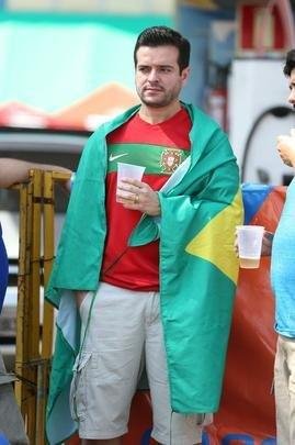 Mineiro ficou colorido nesta quarta-feira com camisas de clubes e selees em duelo da Olimpada