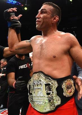 Fotos da vitória arrasadora de Fabrício Werdum sobre Cain Velasquez