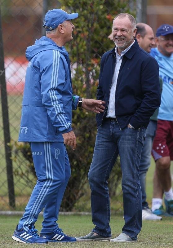 Felipo foi o substituto de Mano Menezes na Seleo Brasileira, em novembro de 2012. Em sua segunda passagem pelo Brasil, o treinador do penta conquistou a Copa das Confederaes, em 2013, porm fracassou na Copa do Mundo de 2014 com a fatdica goleada de 7 a 1 sofrida para a Alemanha, na semifinal. 