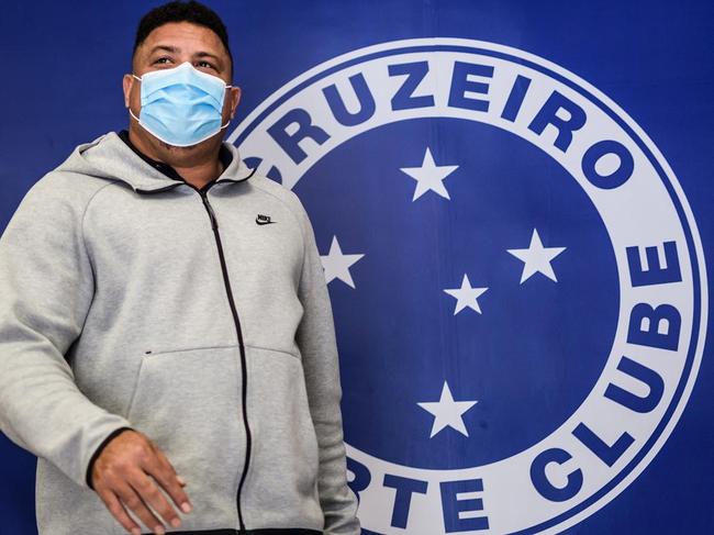 Em sua primeira visita  Toca da Raposa II, Ronaldo concedeu entrevista coletiva e teve contato com jogadores e comisso tcnica do Cruzeiro. Ele tambm se encontrou com scios da categoria Diamante.