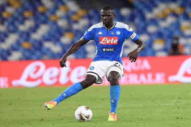 Kalidou Koulibaly foi vtima de racismo em jogo do Napoli