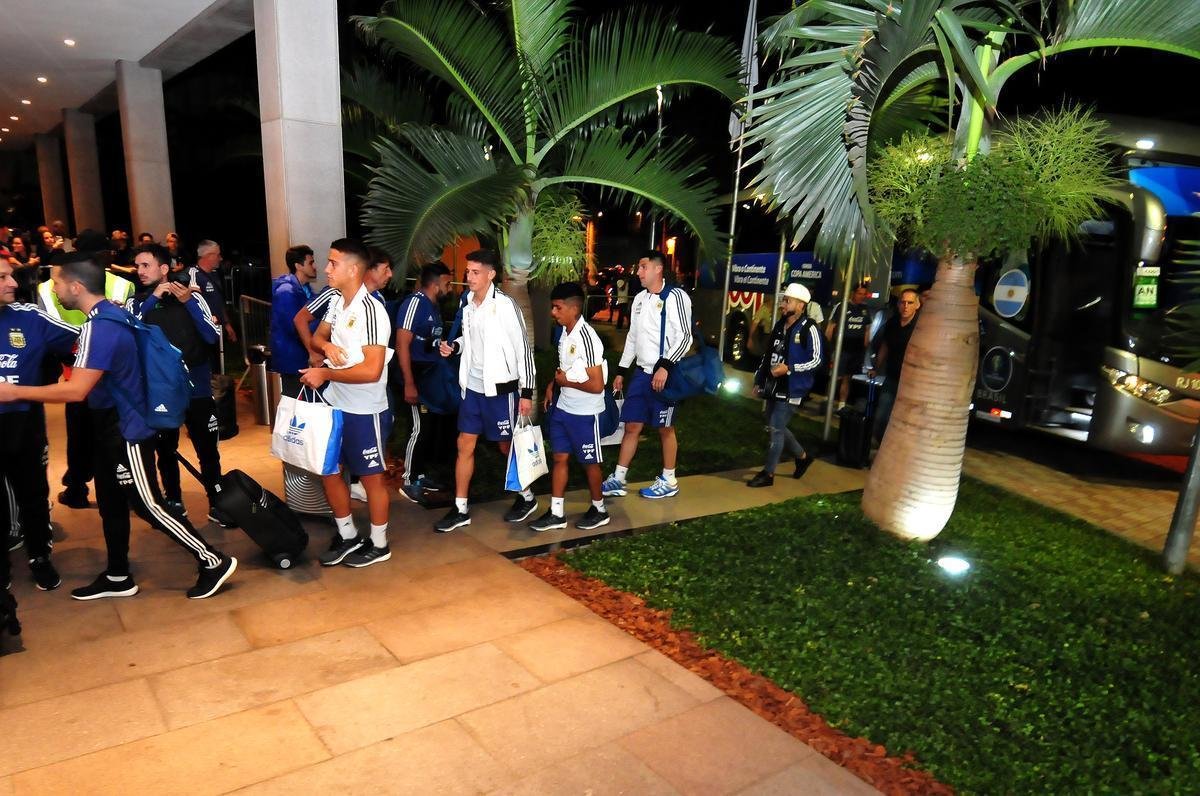 Aps derrota, Argentina chega a Belo Horizonte