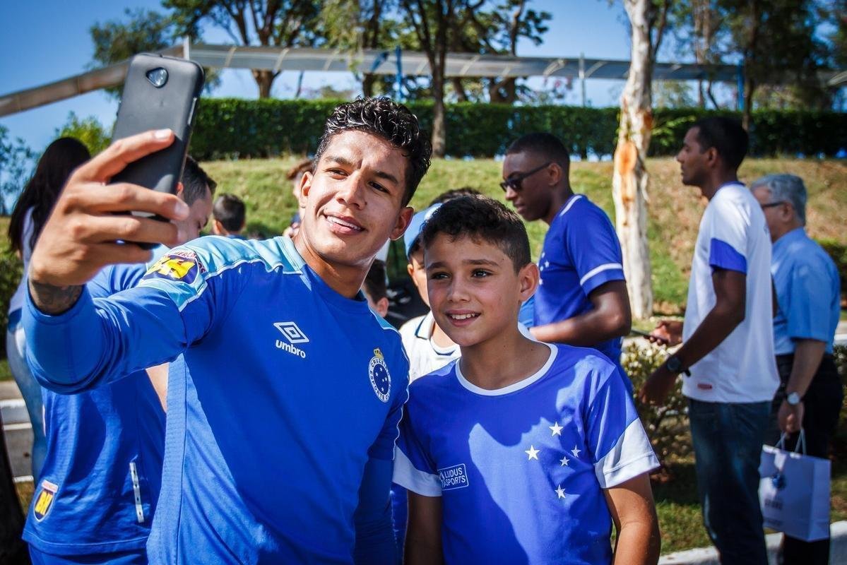 Cruzeiro treinou na manh desta sexta-feira (01/02), na Toca da Raposa II