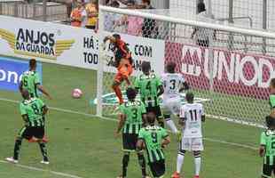 Amrica e Democrata-GV se enfrentaram, no Independncia, pela 9 rodada do Campeonato Mineiro