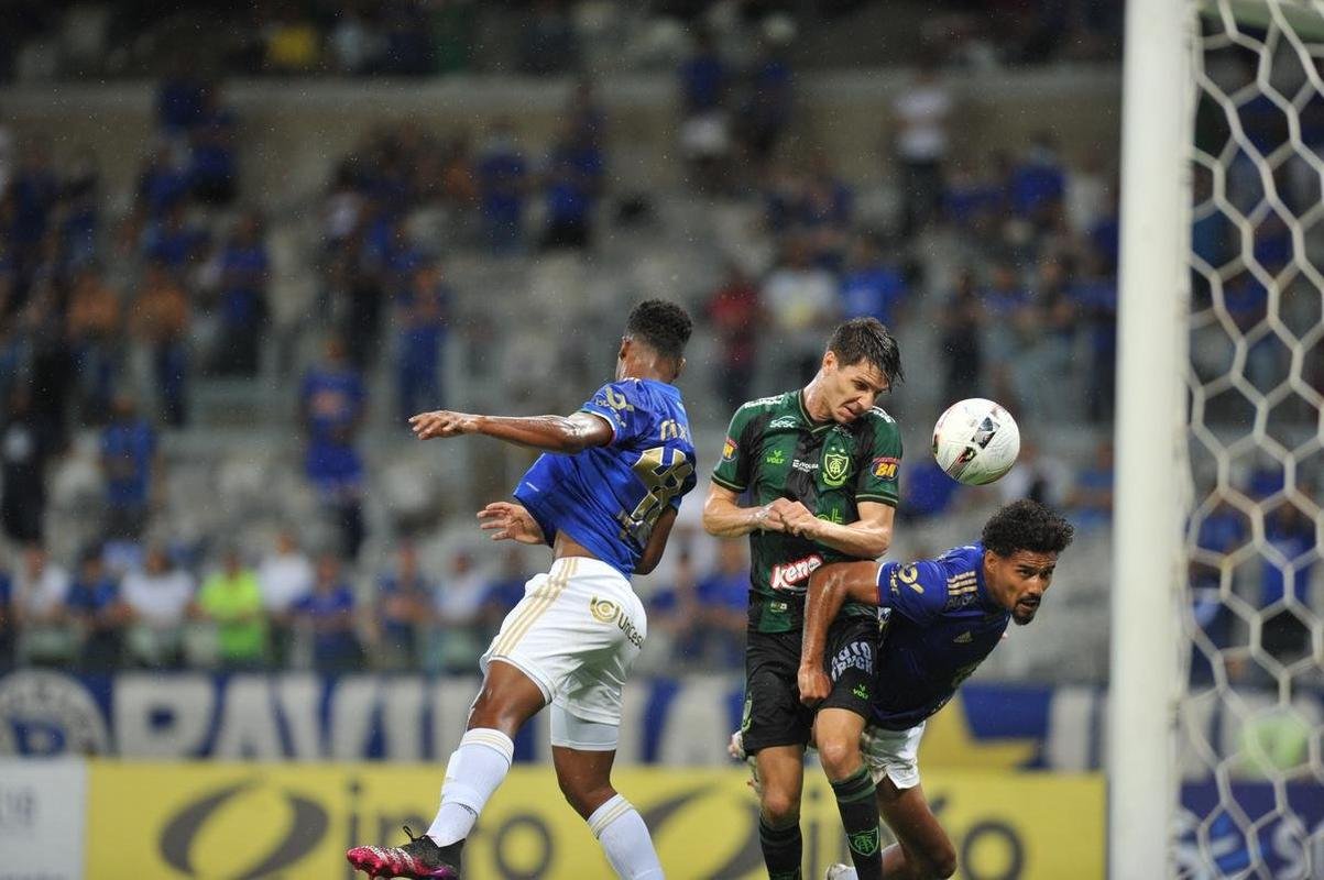 Fotos do cl�ssico entre Cruzeiro e Am�rica, no Mineir�o, em BH, pela 3� rodada do Campeonato Mineiro