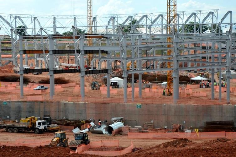 Arena MRV completa um ano de obras neste 20 de abril de 2021. Veja como est o andamento da construo do estdio do Atltico, que tem previso de ficar pronto em outubro de 2022. Sero 46 mil lugares, 2.333 vagas de estacionamento, 40 bares e 80 camarotes. O empreendimento fica no bairro Califrnia, em Belo Horizonte. (Fotos de Gladyston Rodrigues/EM/D. A Press)