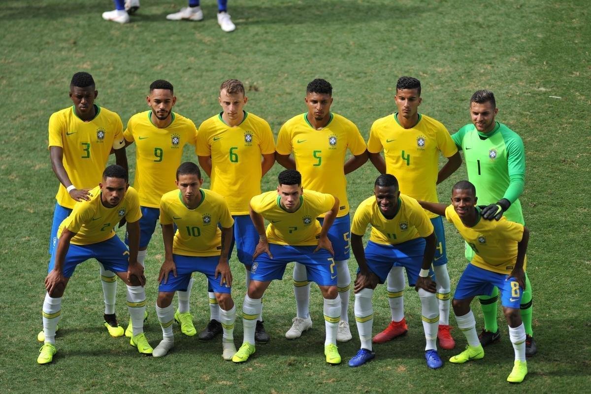 Fotos do amistoso entre os times sub-20 de Brasil e Colmbia, no Independncia (Alexandre Guzanshe/EM D.A Press)