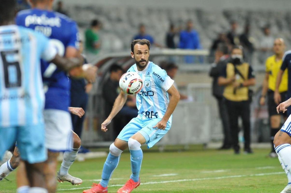 Cruzeiro venceu Londrina por 1 a 0, com gol de Luvannor