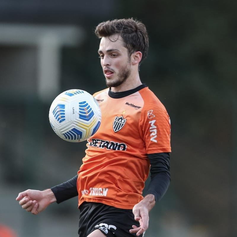 Com Guilherme Arana de volta, Cuca comanda atividade na Cidade do Galo