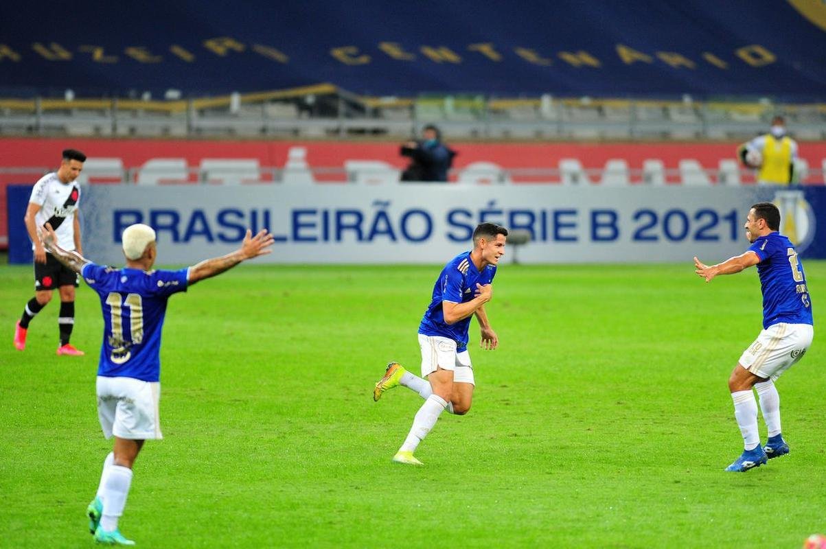 Fotos do jogo entre Cruzeiro e Vasco, no Mineiro, em Belo Horizonte, pela sexta rodada da Srie B do Brasileiro de 2021