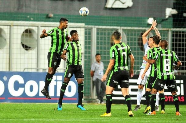 Fotos do jogo entre Amrica x Operrio