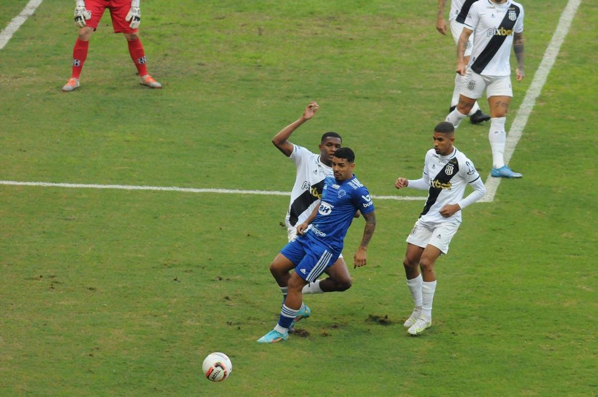 Fotos do jogo entre Cruzeiro e Ponte Preta, no Mineiro, em Belo Horizonte, pela 13 rodada da Srie B do Brasileiro