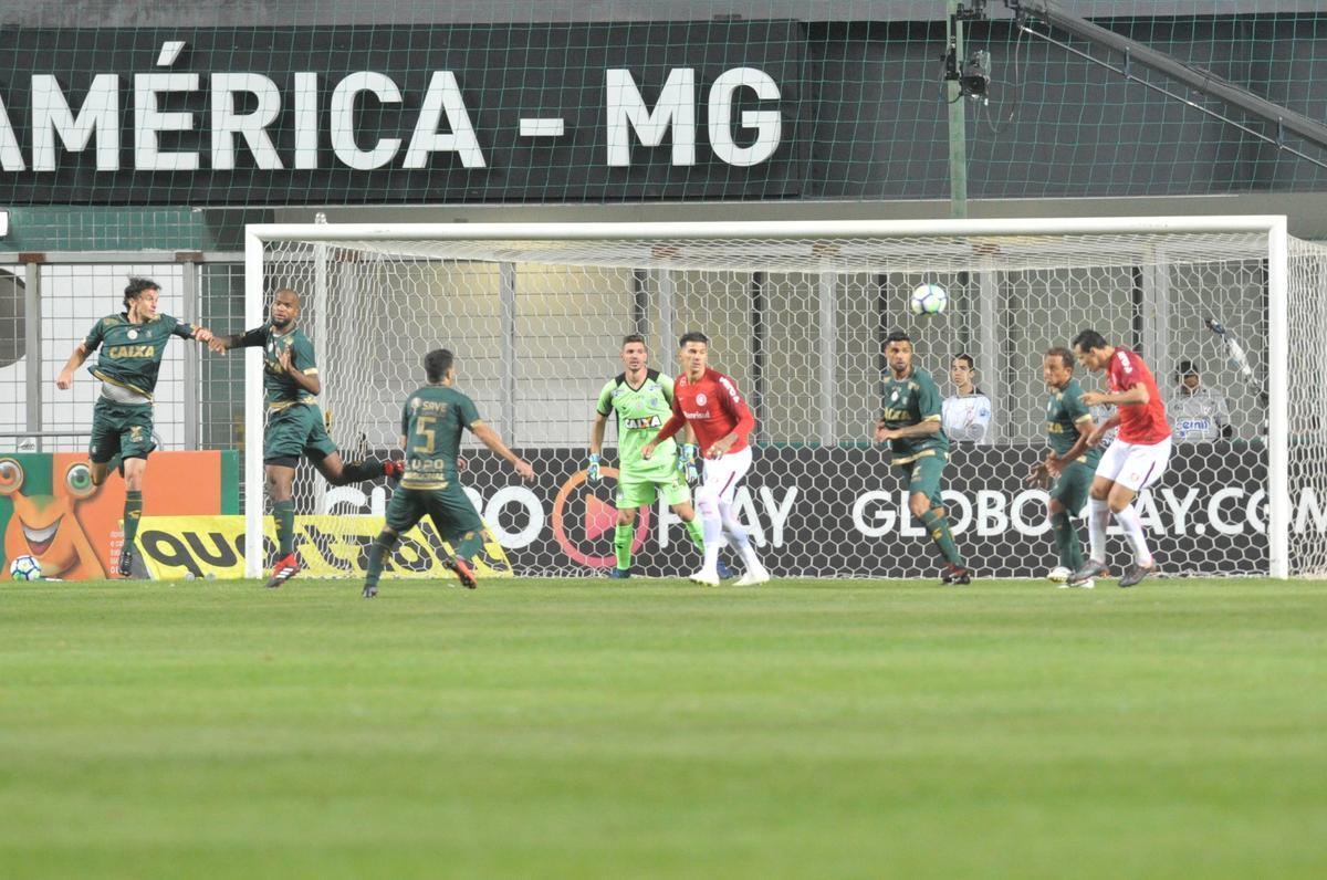 Fotos do jogo entre Amrica e Internacional, no Independncia, pela 15 rodada do Campeonato Brasileiro