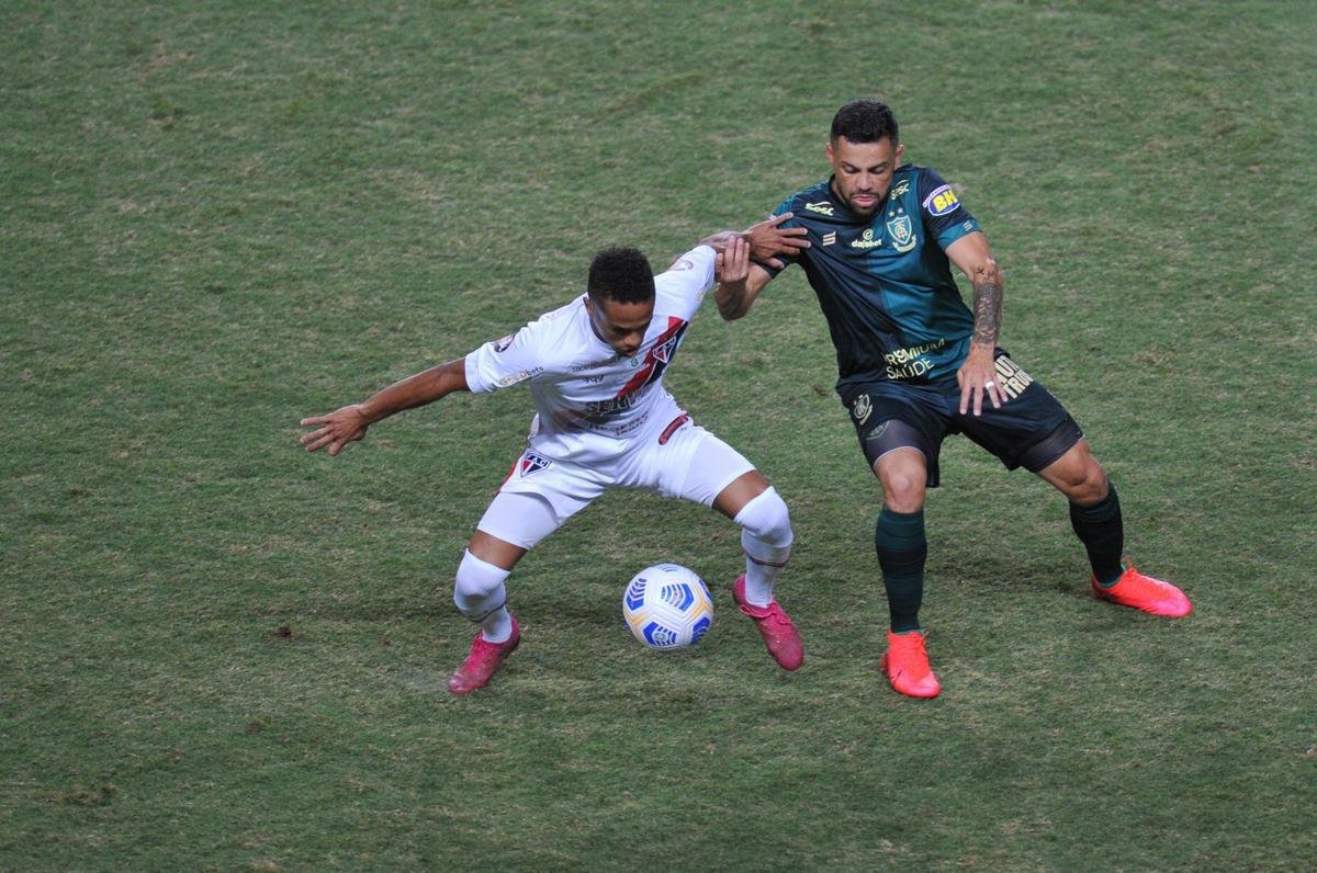 Amrica e Ferrovirio-CE se enfrentaram nesta quarta-feira (14), em partida vlida pela segunda fase da Copa do Brasil. O confronto foi realizado no Estdio Independncia, em Belo Horizonte.