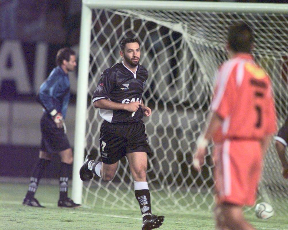 05/04/2000 - Atltico 6 x 0 Cobreloa (Chile) - Guilherme marcou quatro gols pelo Galo
