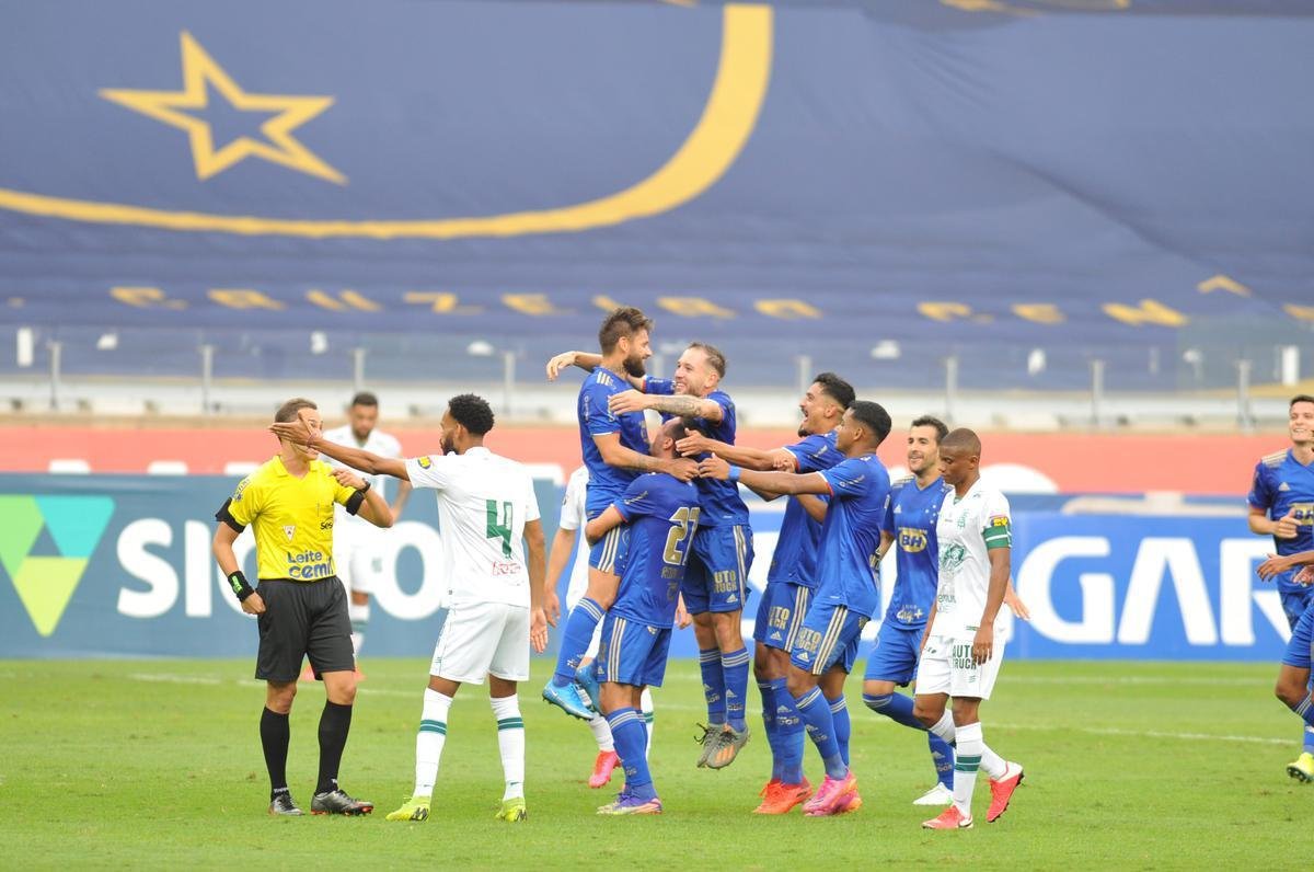 Fotos do clssico de ida da semifinal do Campeonato Mineiro, entre Cruzeiro e Amrica, no Mineiro, em Belo Horizonte