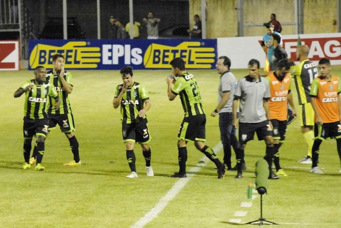Amrica goleou Luverdense no Passo das Emas com gols de Renan Oliveira, Luan e Neto Moura