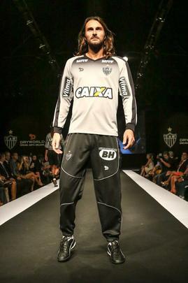 Nova coleção de uniformes do Atlético para 2016, fornecida pela empresa canadense Dryworld