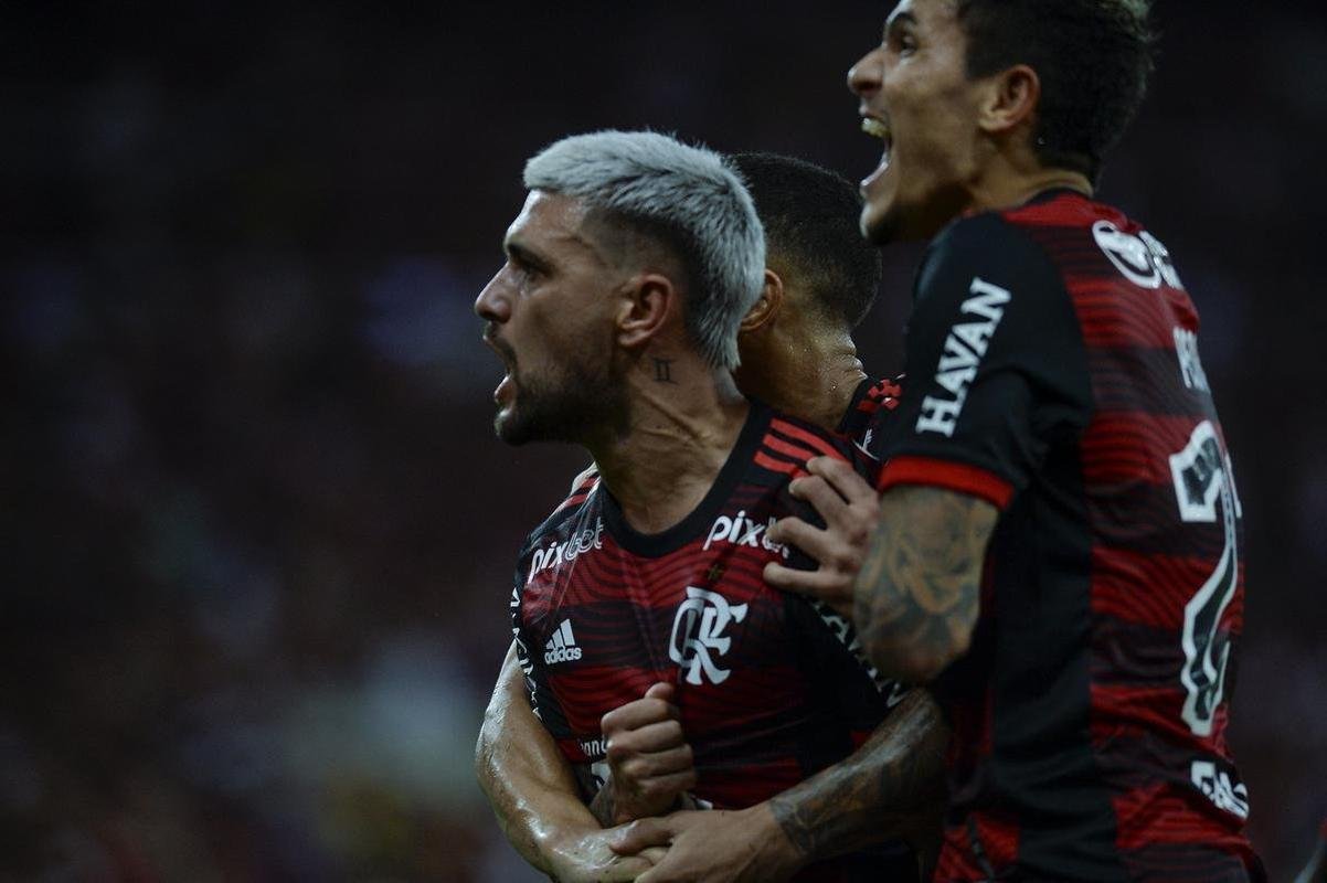 Arrascaeta abriu o placar para o Flamengo: 1 a 0