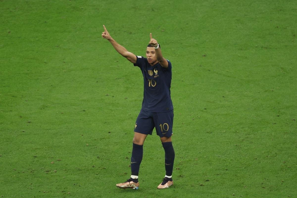 Mbapp marca o seu segundo gol e empata para a Frana diante da Argentina na final da Copa do Mundo, no Estdio Icnico de Lusail, no Catar