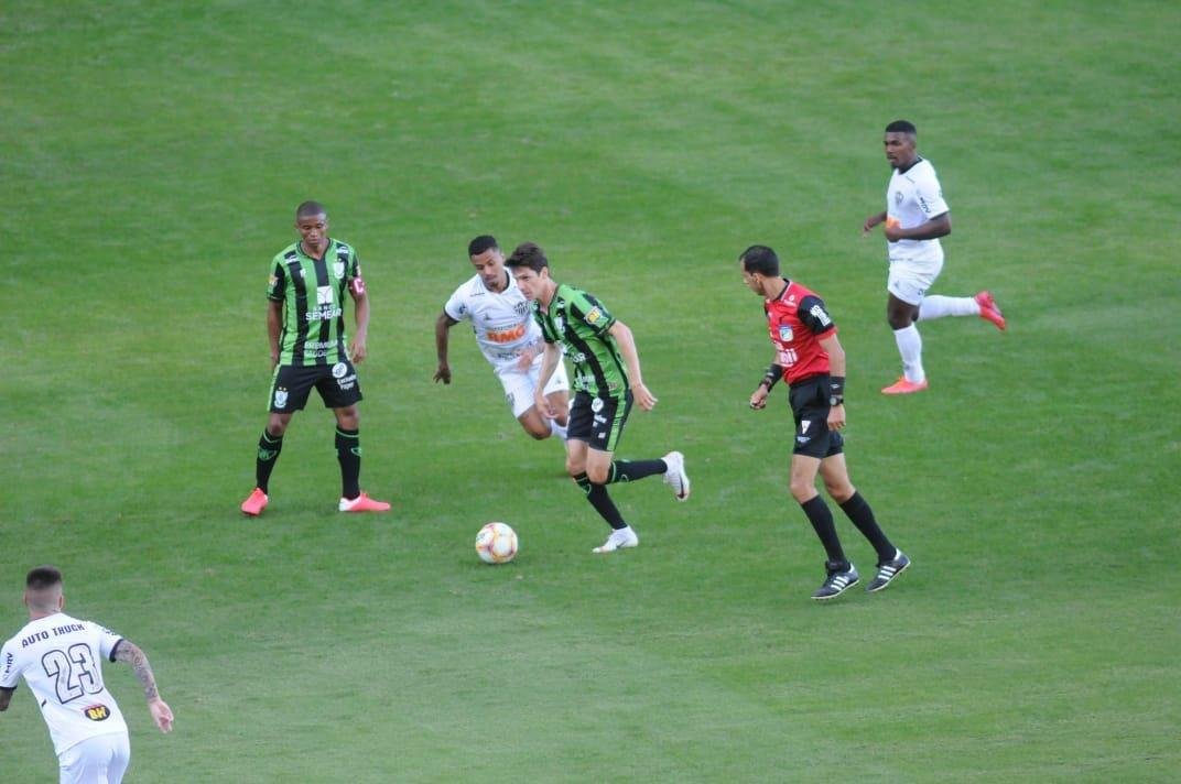 Fotos do clssico entre Amrica e Atltico, no Independncia, em Belo Horizonte, pela 10 rodada do Campeonato Mineiro. Jogo marcou o retorno dos dois rivais ao futebol em plena pandemia do novo coronavrus (Juarez Rodrigues/EM/DAPress)