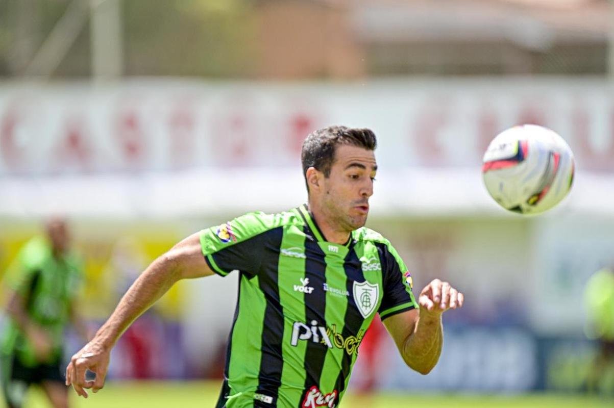 Jogo foi disputado com muito calor, em Nova Lima, na manh deste sbado 