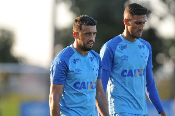 Aps conquistar o Mineiro, jogadores do Cruzeiro voltaram ao trabalho nesta tera-feira
