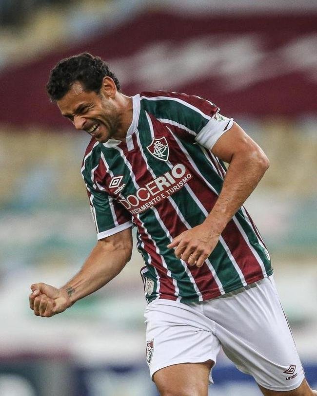 16. Fluminense - 3 p�naltis (1 convertido)
