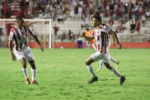 Empate, em 1 a 1, entre Náutico e ABC. Thiago foi quem abriu o placar no jogo válido pela Série C do Brasileiro