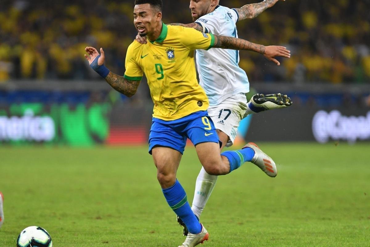 Fotos da vitria do Brasil sobre a Argentina, por 2 a 0, no Mineiro, pela semifinal da Copa Amrica; Gabriel Jesus e Firmino marcaram os gols da seleo em BH