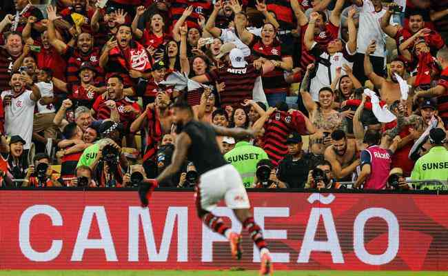 Rodnei marcou o gol do ttulo do Flamengo na deciso por pnaltis