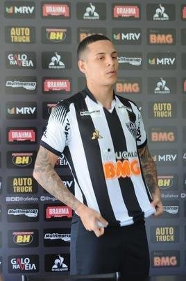 Fotos da apresentao do lateral-esquerdo Guilherme Arana ao Atltico, na Cidade do Galo. Jogador de 22 anos assinou contrato de emprstimo at meados de 2021