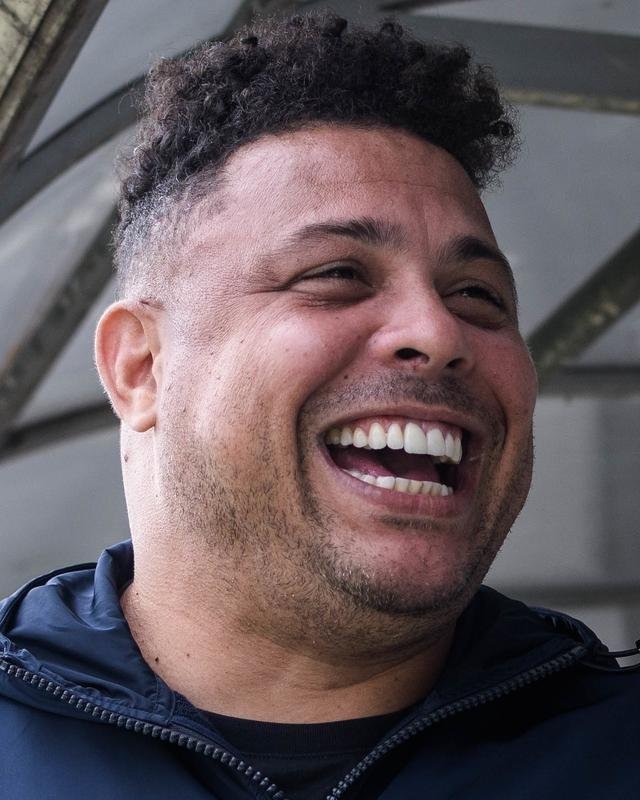 Em Belo Horizonte, Ronaldo acompanhou treino do Cruzeiro na manh desta quarta-feira (15) e conversou com jogadores na Toca da Raposa II