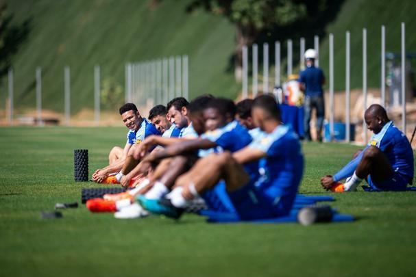 Fotos do treino do Cruzeiro desta sexta-feira, na Toca da Raposa II. Rogério Ceni monta equipe para jogo deste sábado, às 19h, no Allianz Parque, contra o Palmeiras, pelo Campeonato Brasileiro.