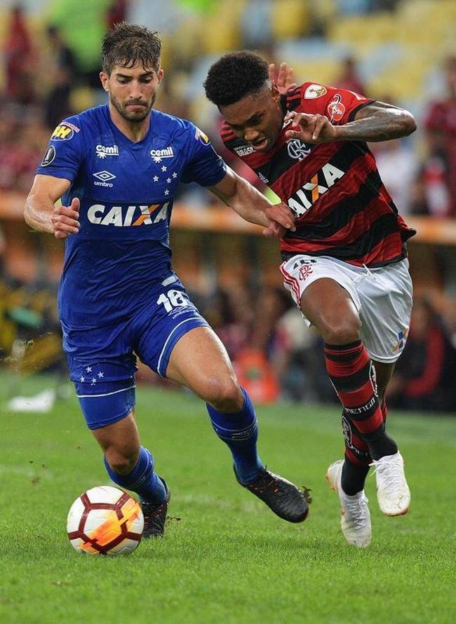Fotos da vit�ria do Cruzeiro sobre o Flamengo por 2 a 0, nesta quarta-feira, no Maracan�. Gols de Arrascaeta e Thiago Neves garantiram ao time celeste vantagem nas oitavas de final da Copa Libertadores